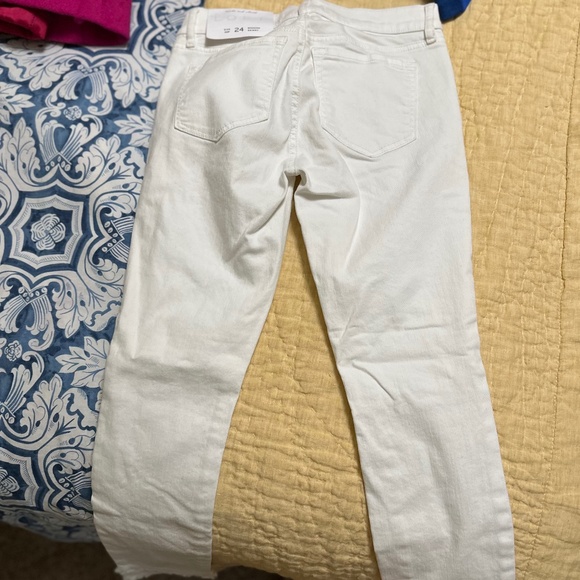 Ann Taylor Loft Modern Skinny Jeans WHITE Size 00P - Picture 3 of 3